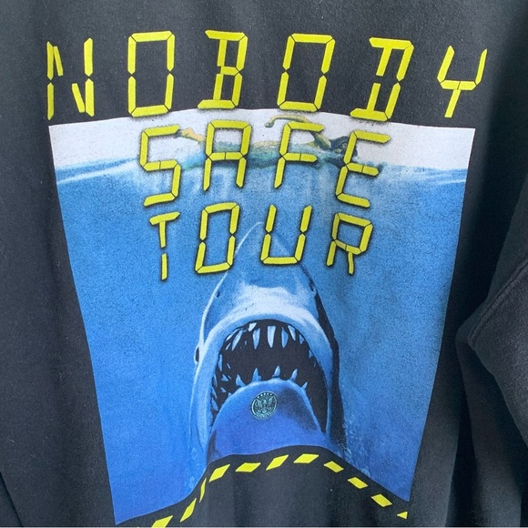 Future & Migos Nobody Safe Tour Hoodie Sweatshirt Size XL Black Shark Graphics - Picture 2 of 7